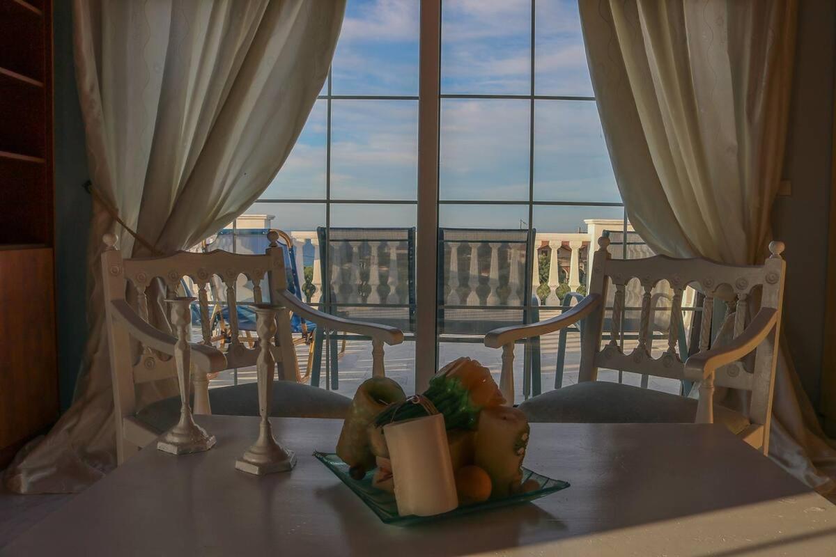 Theros Villa Plános Exteriör bild
